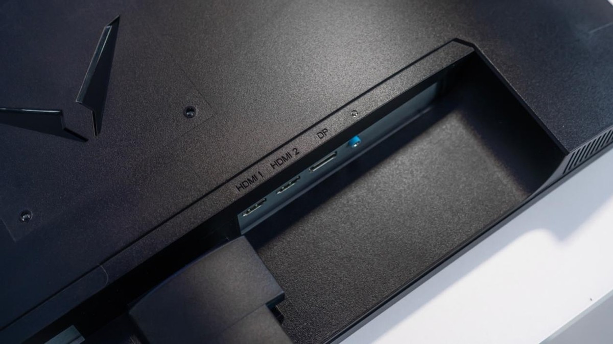 2k240hz玩吃鸡有多爽,2k240hz跑不满