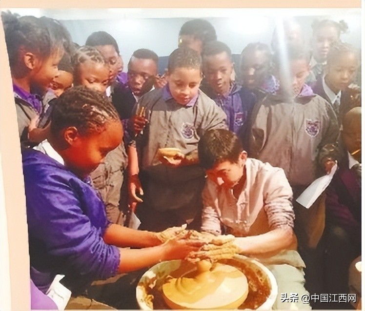 景德镇报道最新视频,瓷都景德镇发展