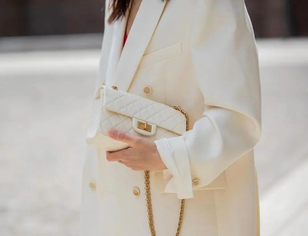 实用大牌包包大容量推荐平价,大容量有质感包包推荐