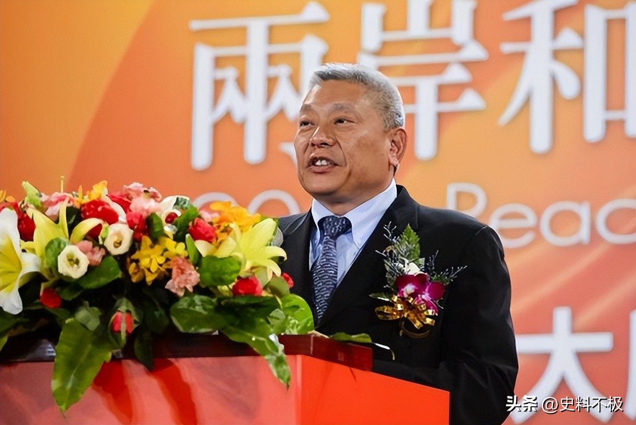 “旺旺”创始人蔡衍明，从不学无术到台湾首富，靠的竟是一条狗