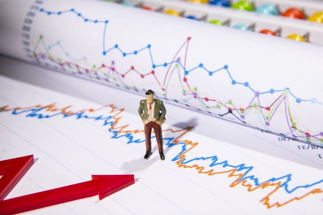 现货黄金原油最新操作策略及走势,黄金原油行情走势及最新操作思路