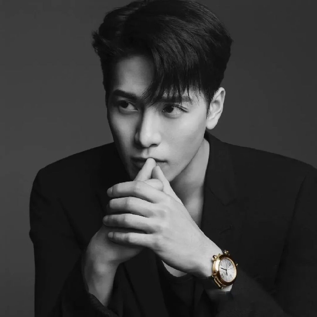 一款最帅气的男士发型,成熟男士头发稀少适合剪什么发型