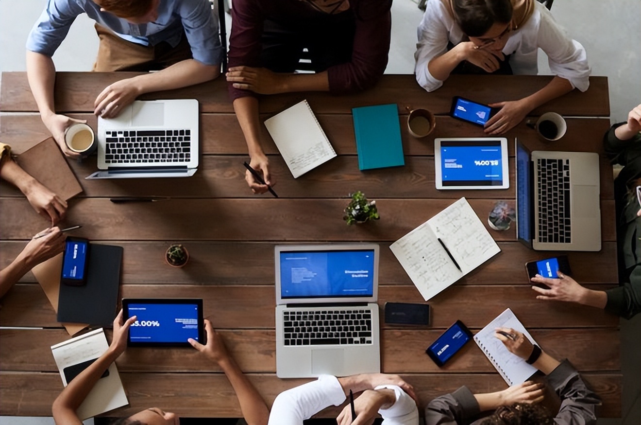 人在职场，渴望双休