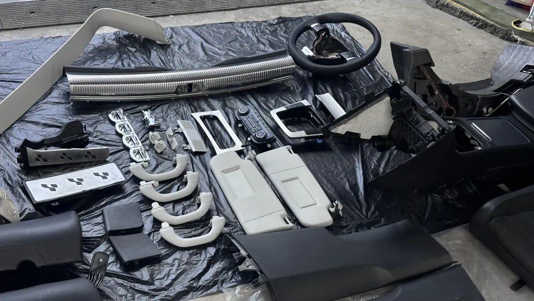 r36翻新改造全过程,大众r36这么老的车怎么还卖这么贵