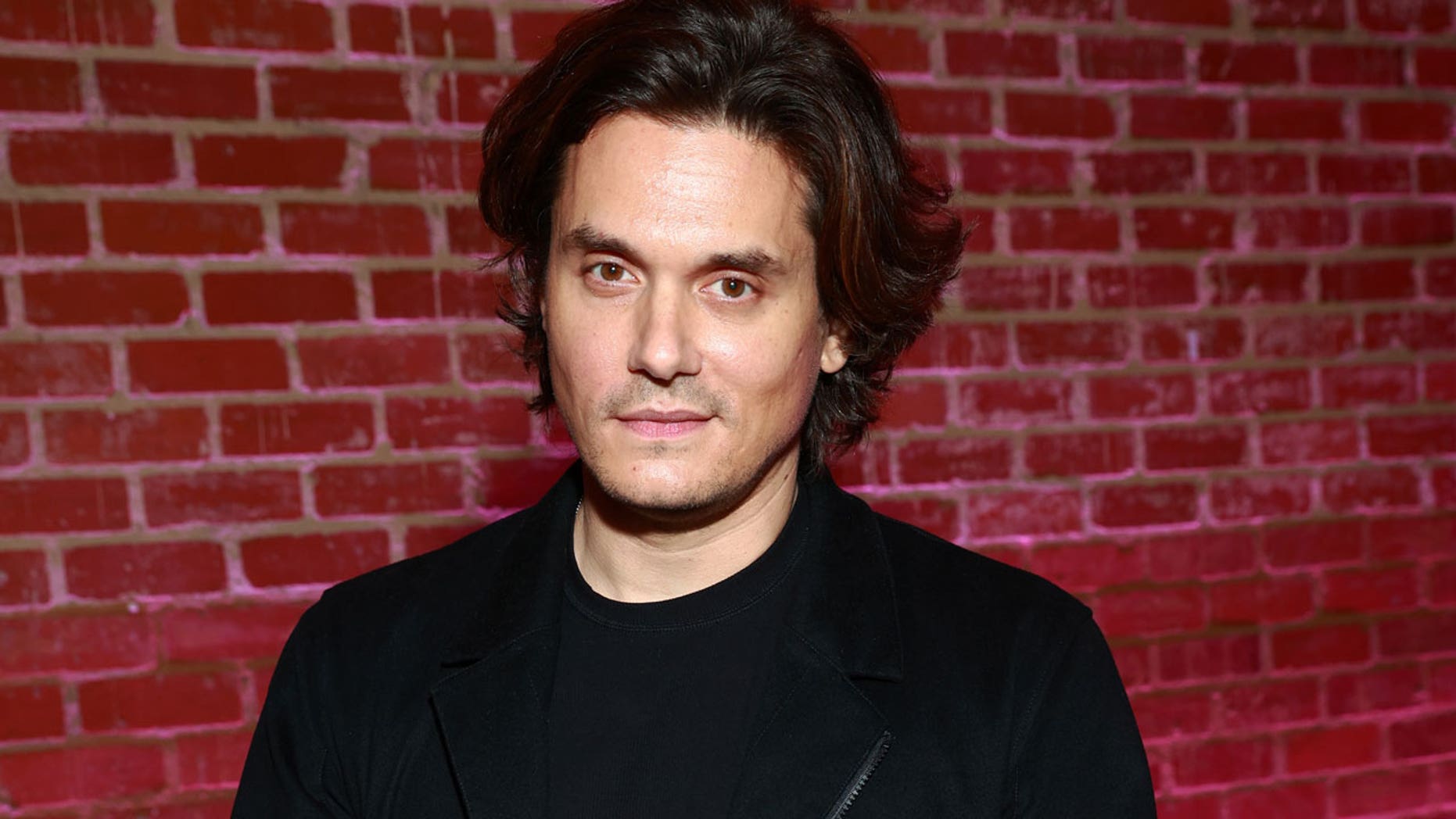 囧妹约翰·梅尔确诊新冠有点囧，和摇滚乐队的演出计划被取消