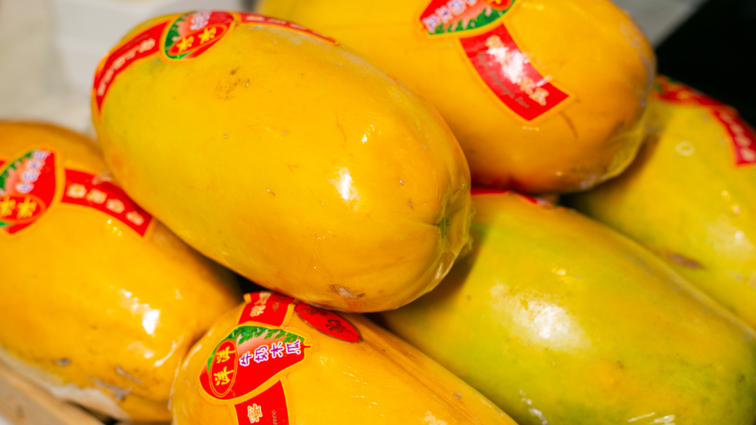 银河温泉双人水果温泉,泡汤泉免费吃水果