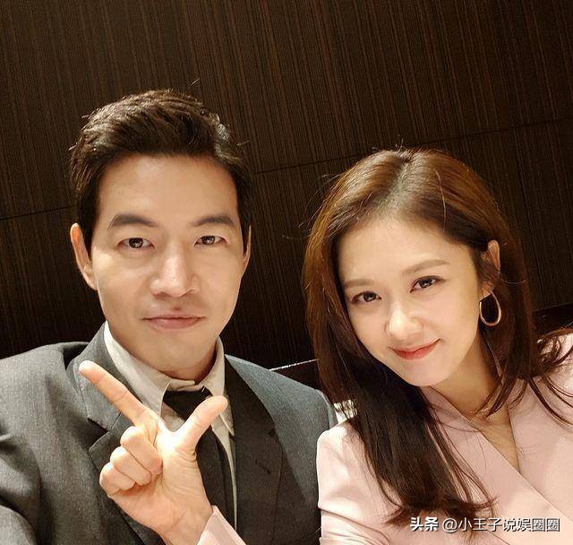 uie金宥真superjunior,韩女星uie金宥真最新机场look照