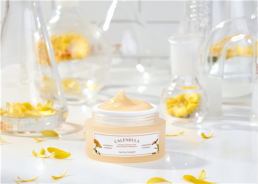 菲诗小铺金盏花清润精华露,菲诗小铺金盏花清润保湿水