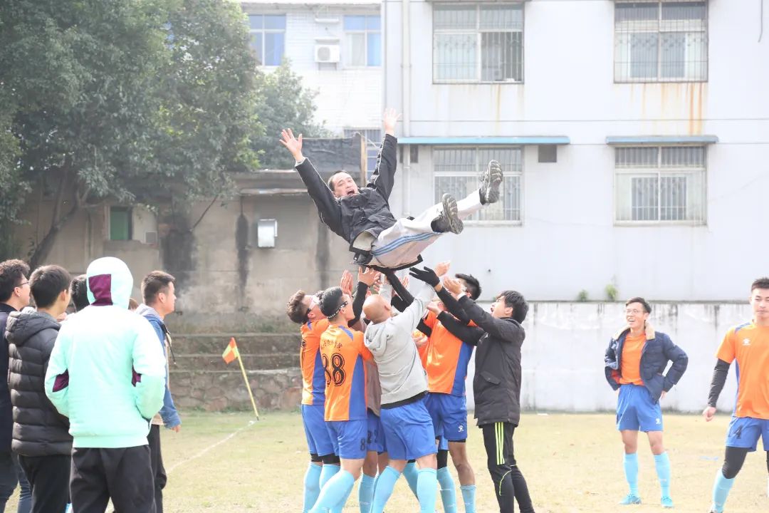 足球少年|西外苟旭辉:狗哥,捡下球