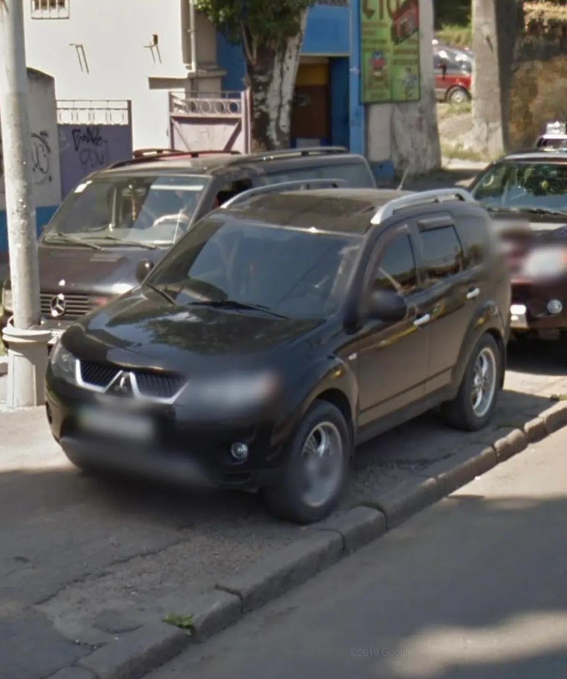 乌克兰敖德萨街头老车、日系车多，但俄罗斯车很少