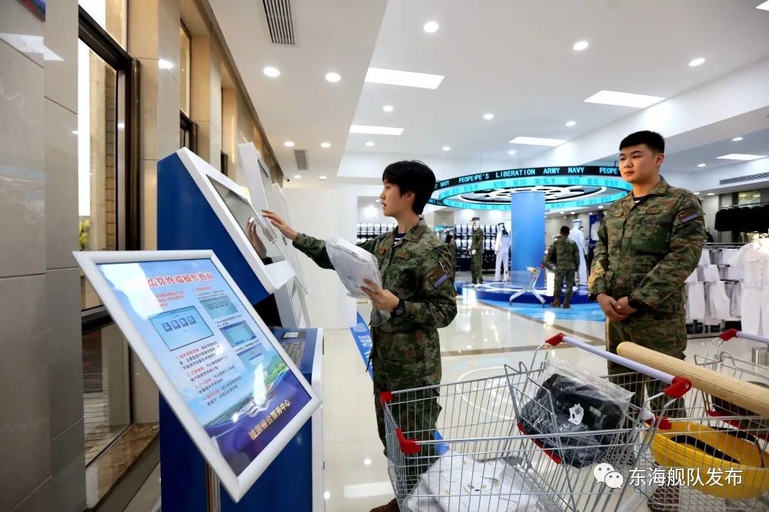 部队被装开箱,部队被装