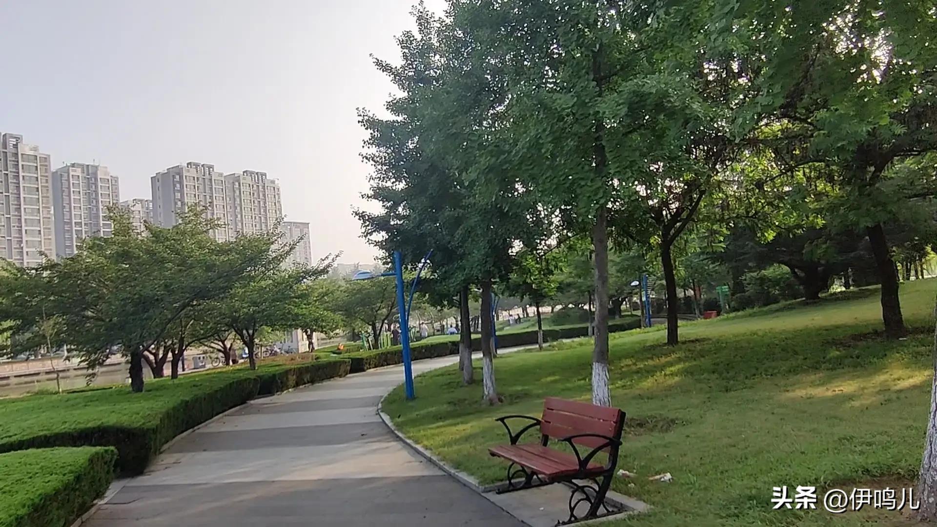 跑步时右侧肋骨下隐痛,跑步左右肋骨附近疼痛