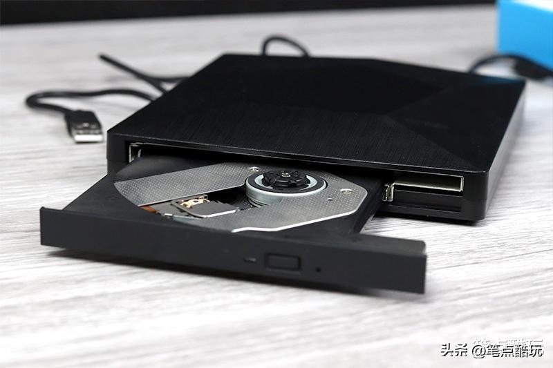 光驱突然消失了,以前的电脑光驱现在有什么用