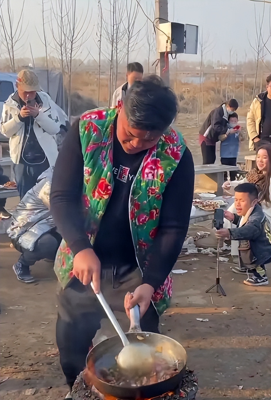 90后小伙一夜狂赚十亿,90后小伙27秒狂赚190万视频