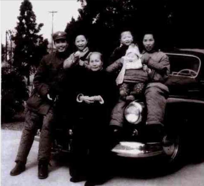 上将张震：为国出生入死，官至军委副主席，却为一个人抱憾终身