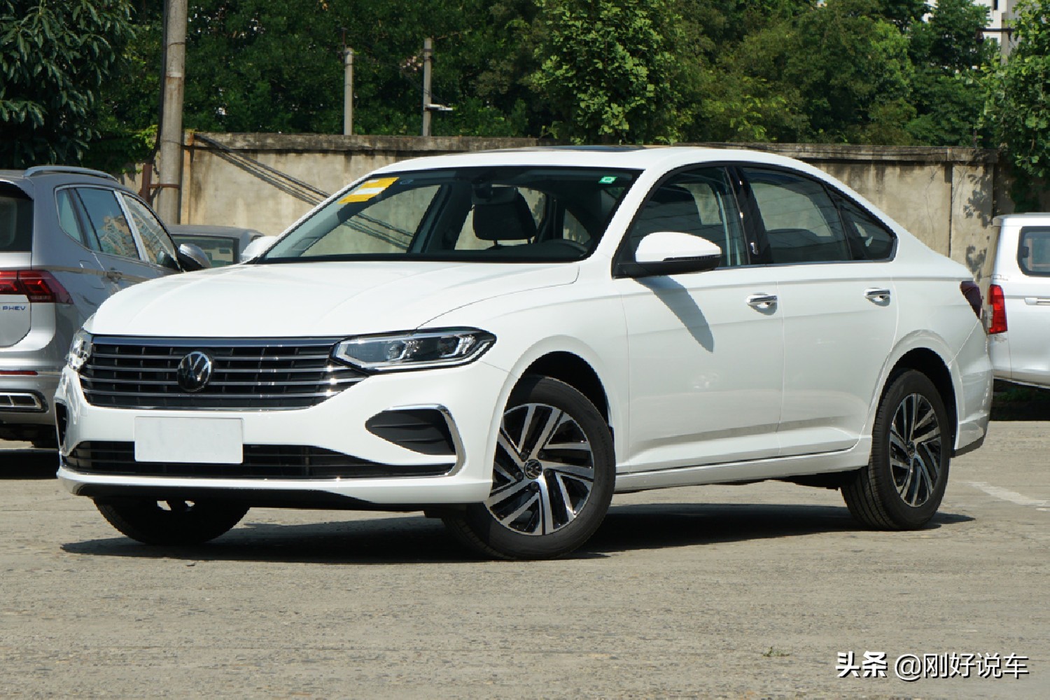 2022款宝来与朗逸优缺点对比,大众宝来2023款和朗逸怎么选