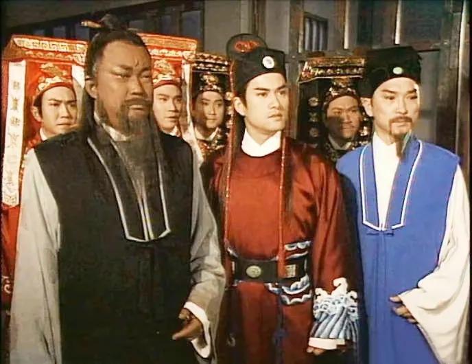 真假包公中展昭遇见假包拯公孙策,包青天之七侠五义公孙策与展昭