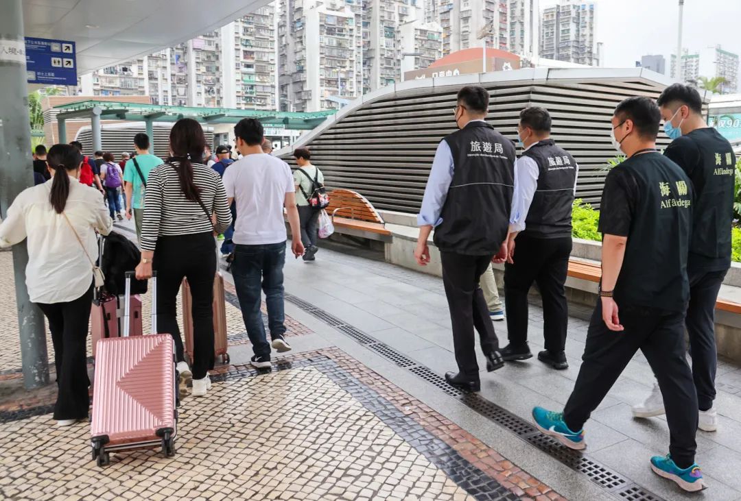 加强巡查频次和工作力度,加强节假日监督检查