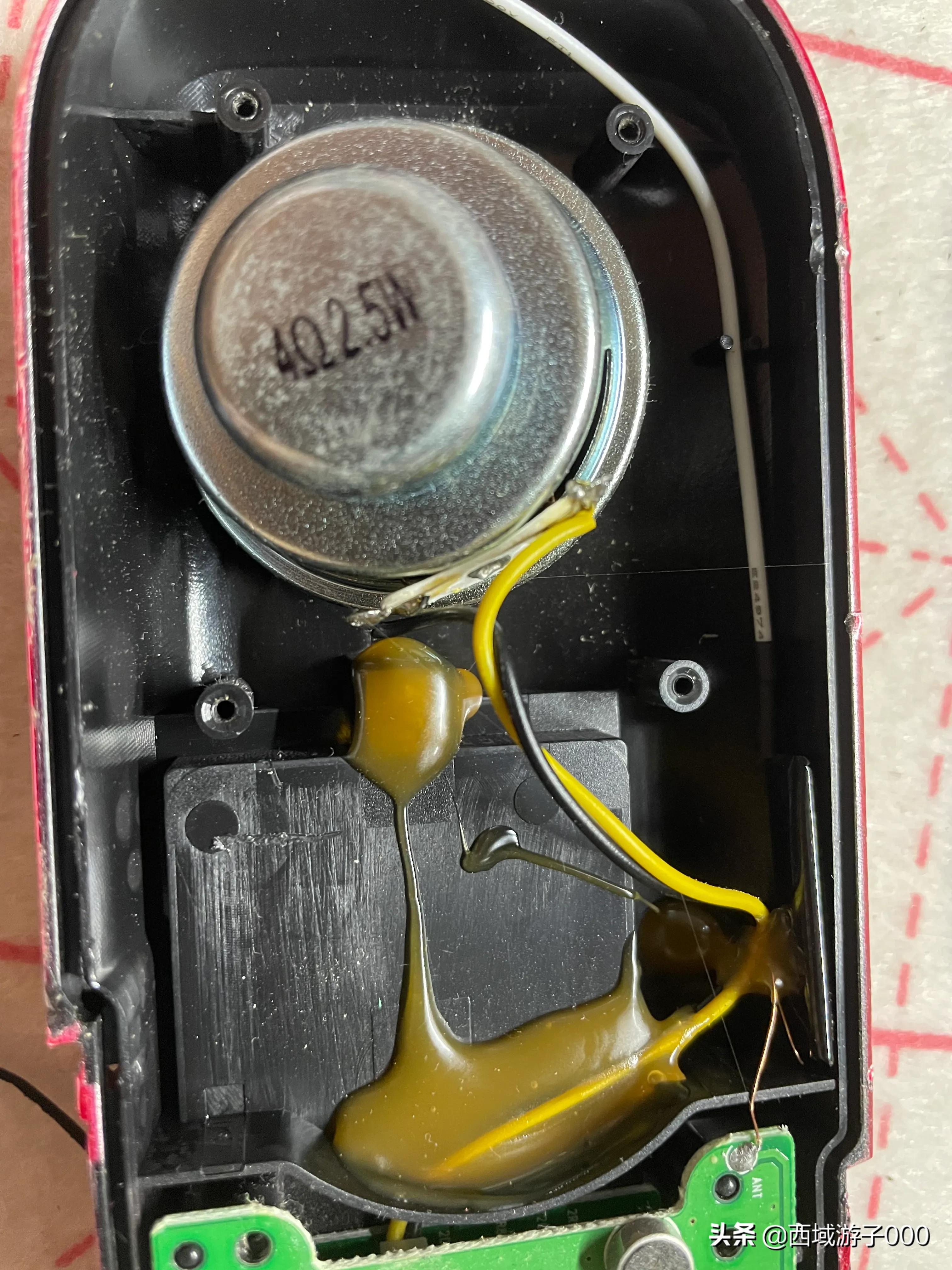 拆解旧收音机教程-里面全是宝贝（不能丢哟）