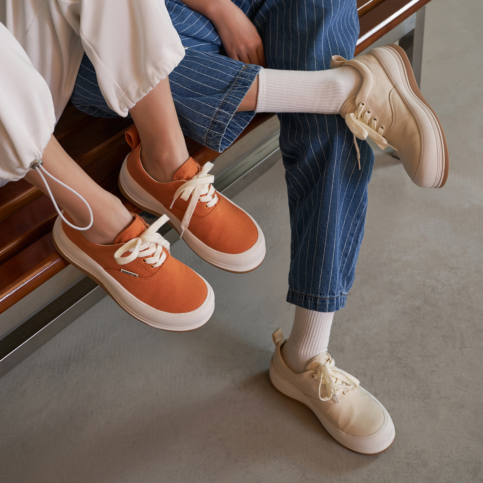 最近很火的运动鞋女,最近女生流行的运动鞋