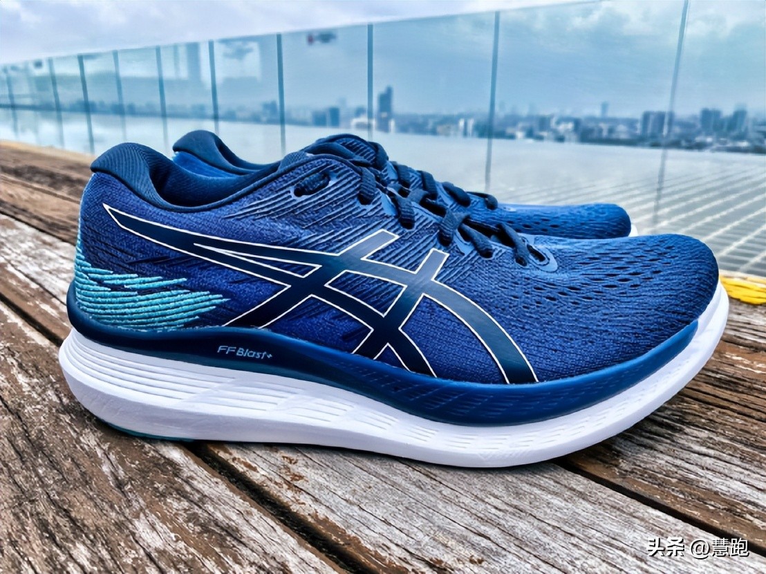亚瑟士2022款跑鞋,亚瑟士跑鞋推荐前十名性价比高