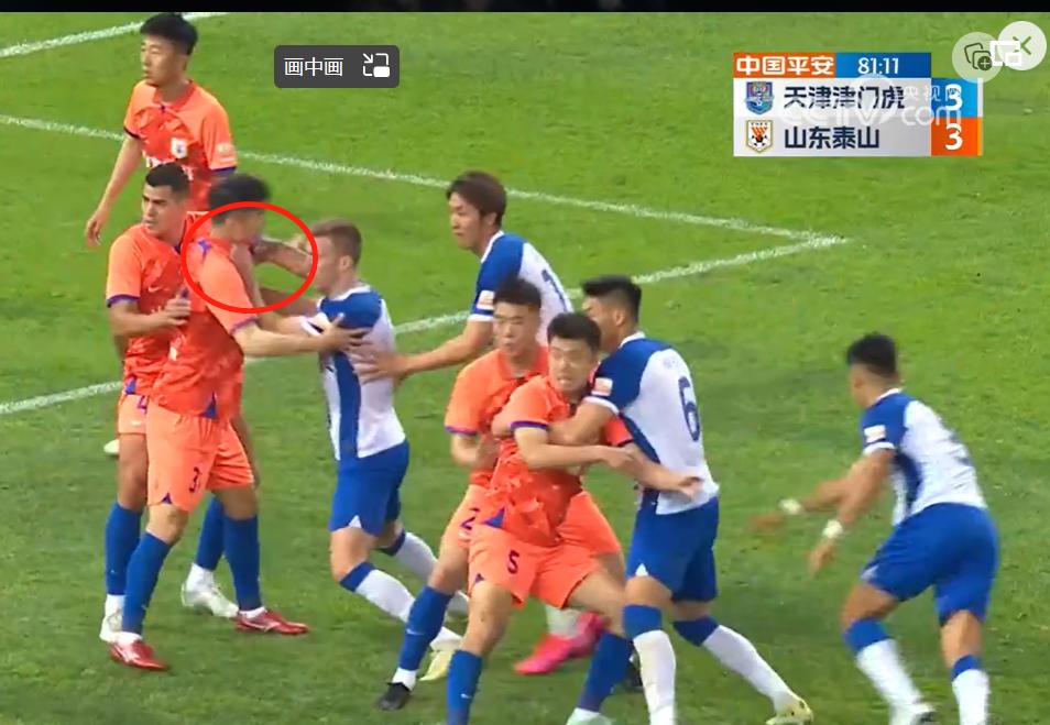 一场比赛毁了一个拳击手,一场毁于裁判的比赛