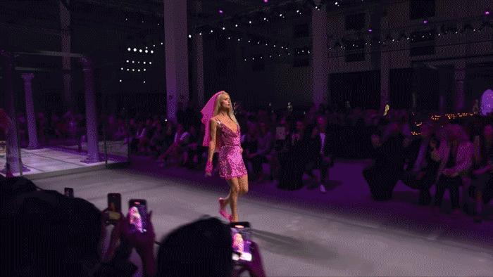 米兰时装周入选前十唯一华人,米兰时装周第一排坐的谁