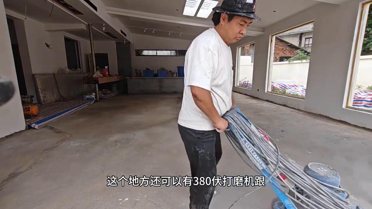 自流平水泥面打磨,水泥自流平地面修补做法