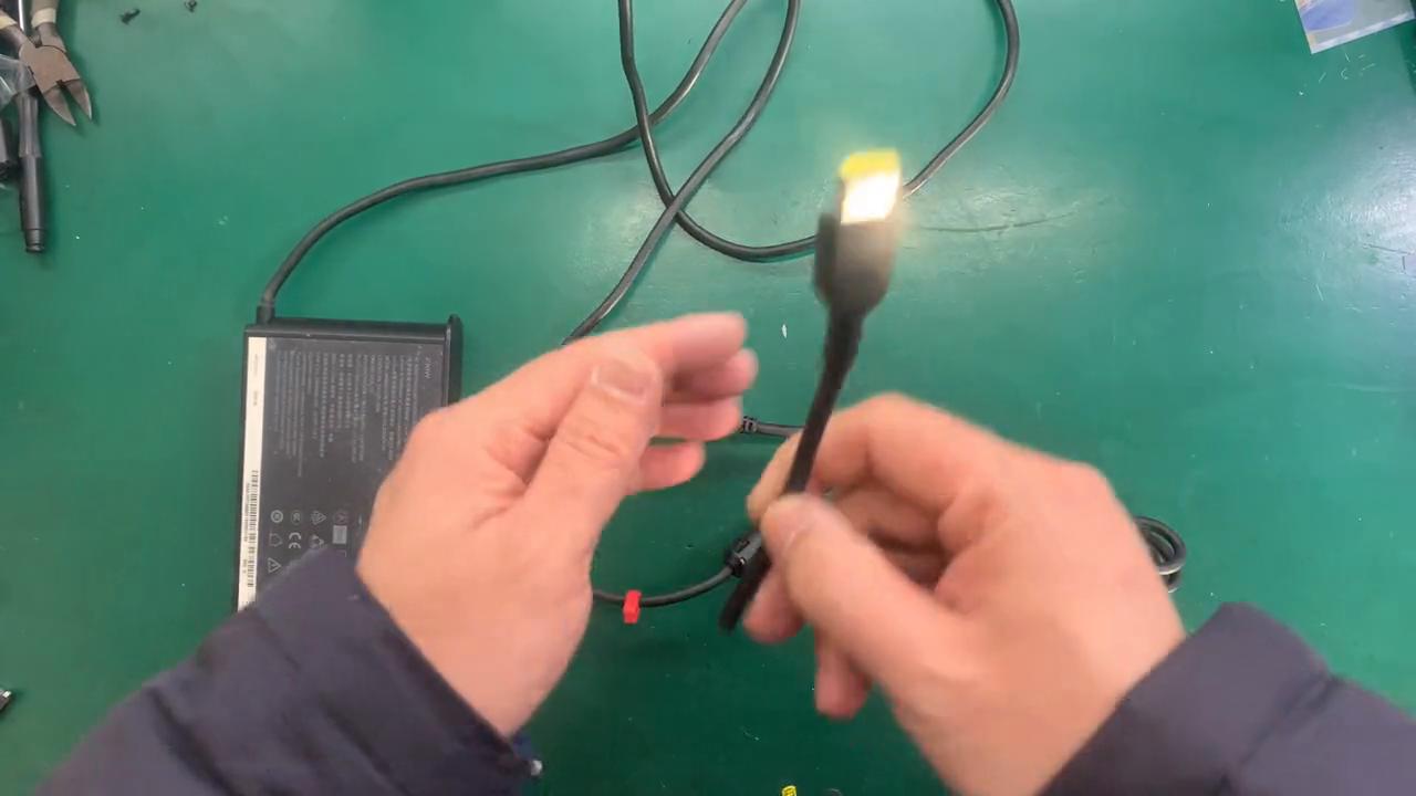 联想拯救者2pro充电器,联想拯救者充电器插头拆解