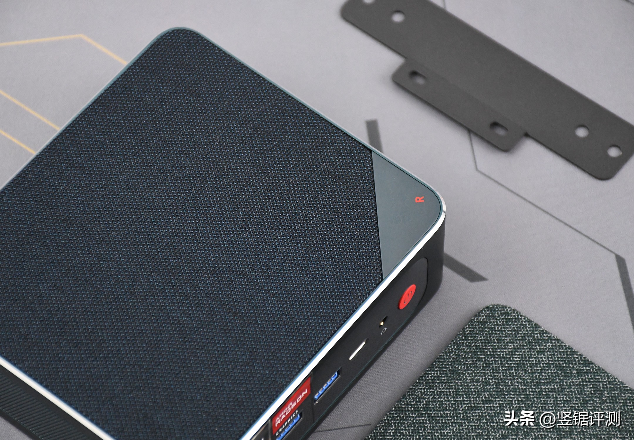 性能强劲，搭载锐龙7735HS的迷你电脑主机：零刻SER6ProVest评测