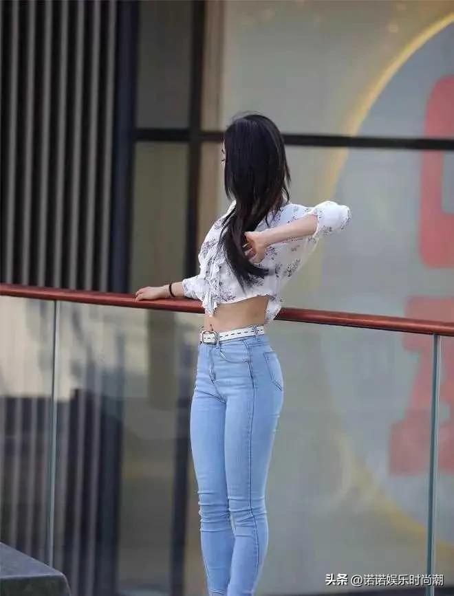 雪纺衫搭配牛仔裤穿搭图片,雪纺衫上衣搭配阔腿牛仔裤