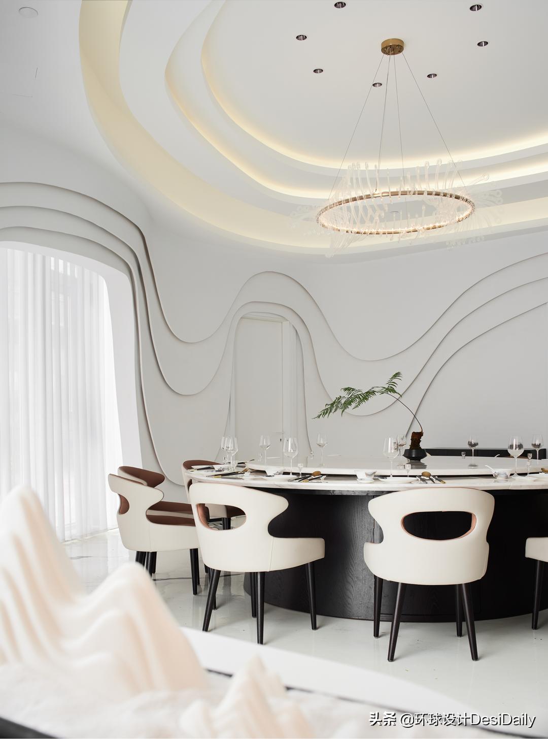 鍙ゆ湪瀛愭湀,鍙ゆ湪瀛愭湀浣滃搧