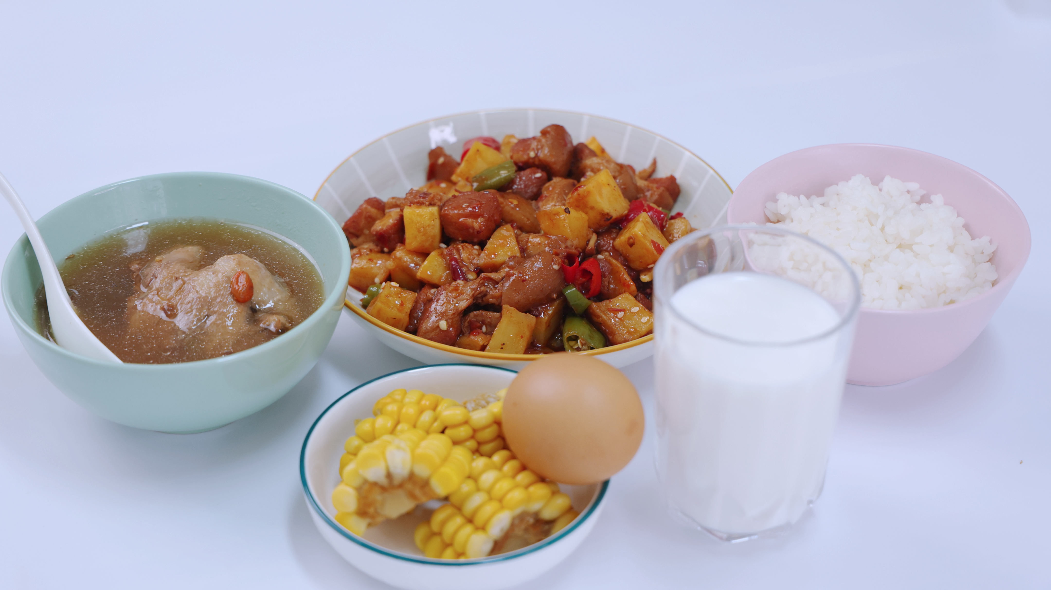 姨妈期间肚子一阵阵阵痛怎么减轻,女生在学校来姨妈肚子痛怎么缓解