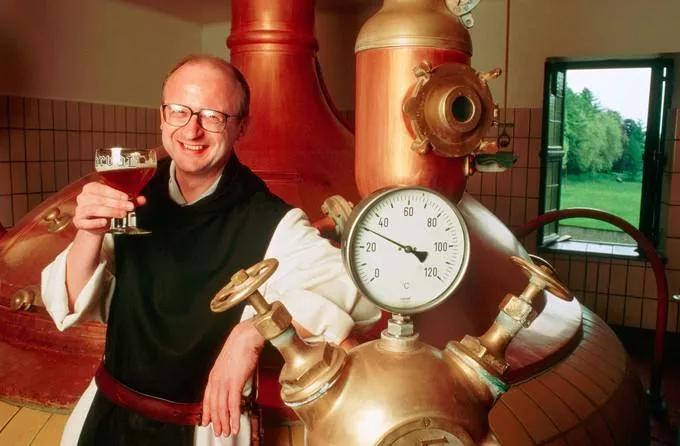 德国啤酒好还是日本啤酒好,德国啤酒与英国啤酒哪个好