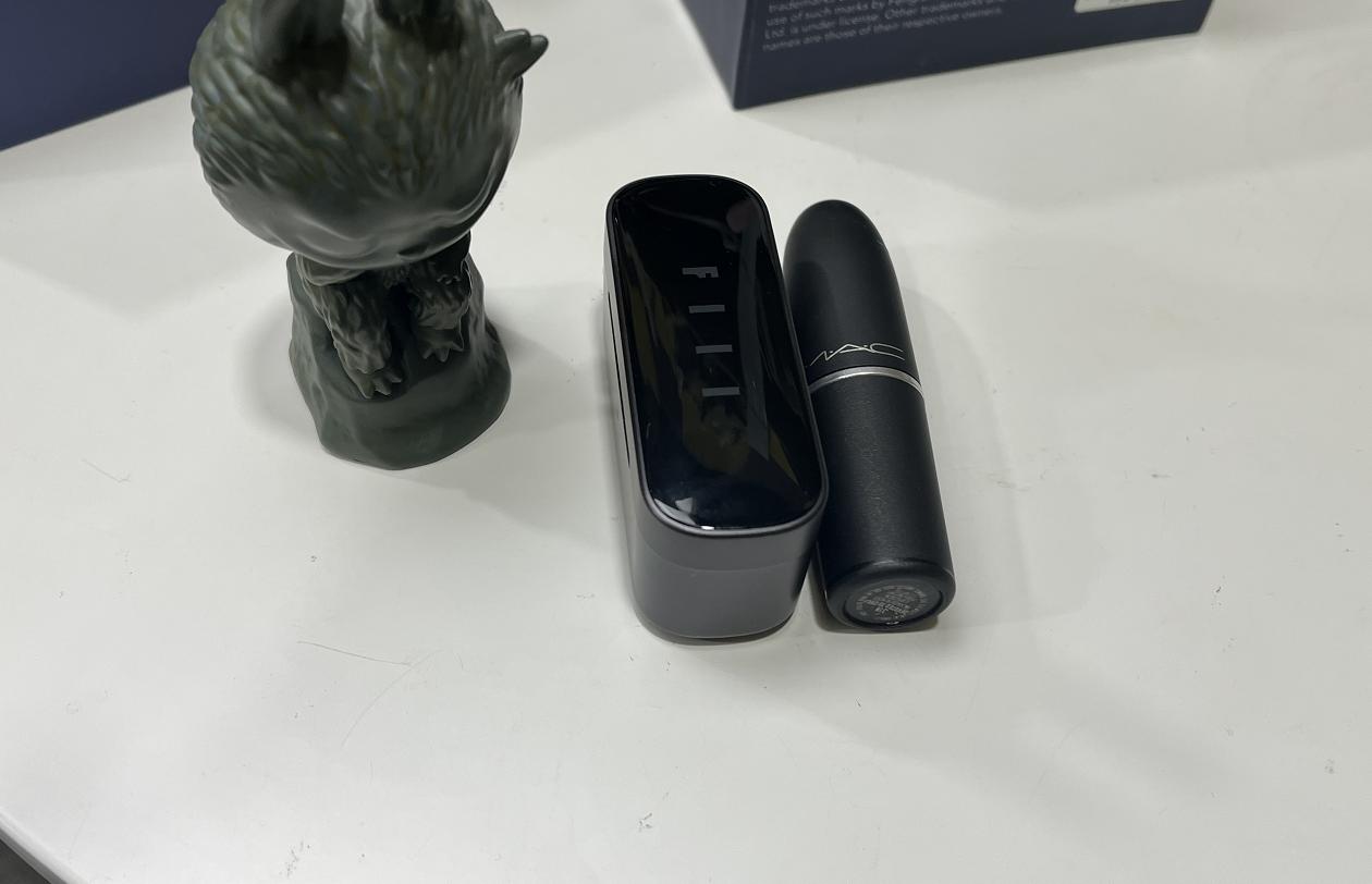 当妈后变“抠门”?蓝牙耳机没有必要花上千,平价也能享受高品质