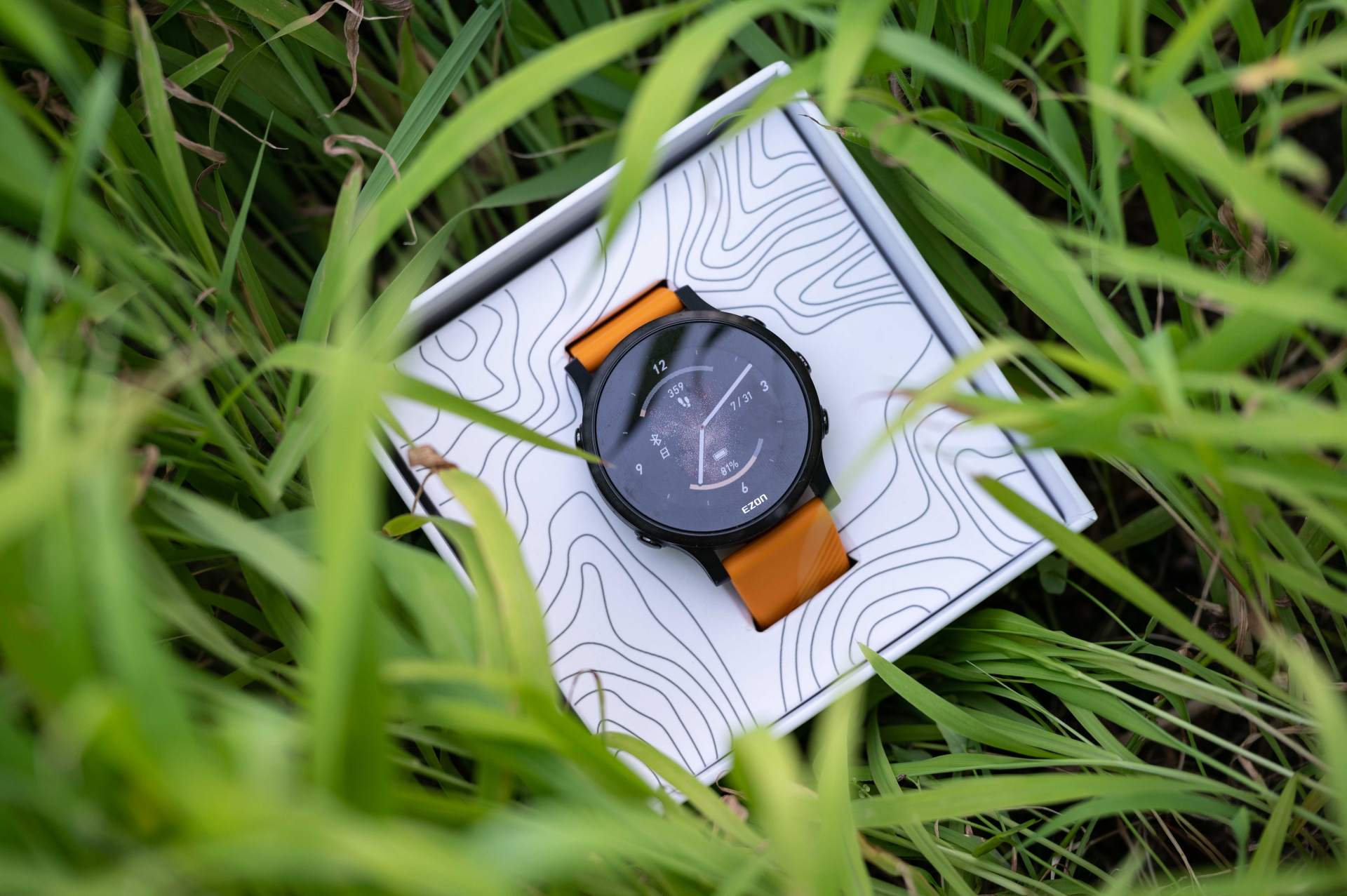 别再花冤枉钱了，时尚好用的专业跑表：宜准R6