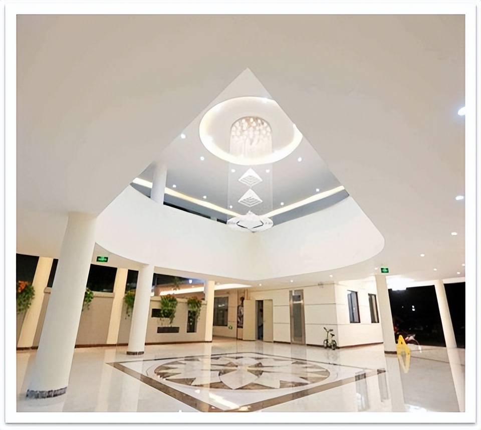 深圳光明区高级中学是公办吗,深圳光明高级中学初中部招生电话