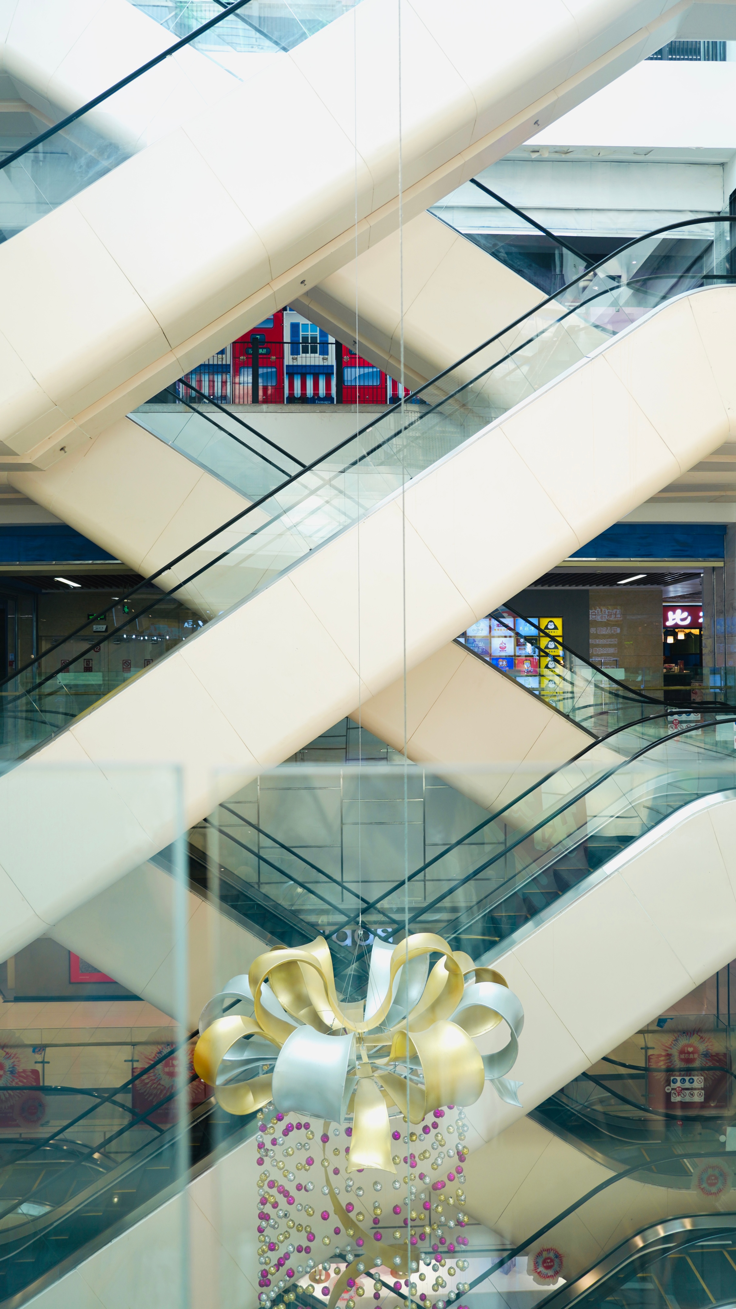 “师傅我去友好！”“哪个友好？”