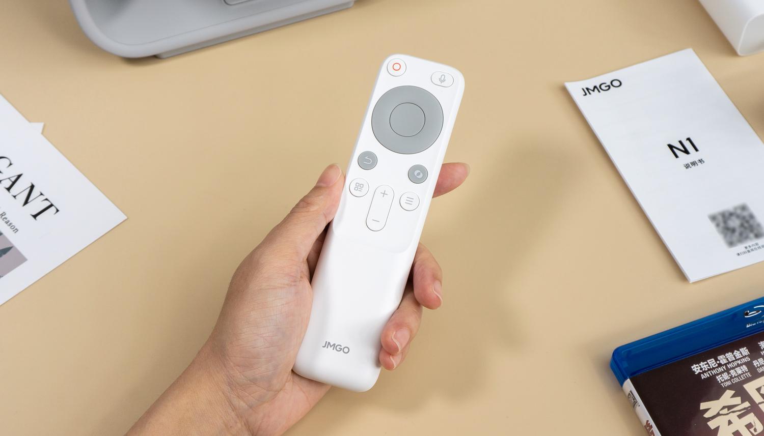 坚果N1pro投影仪评测3d效果,投影仪坚果n1spro开灯投影效果