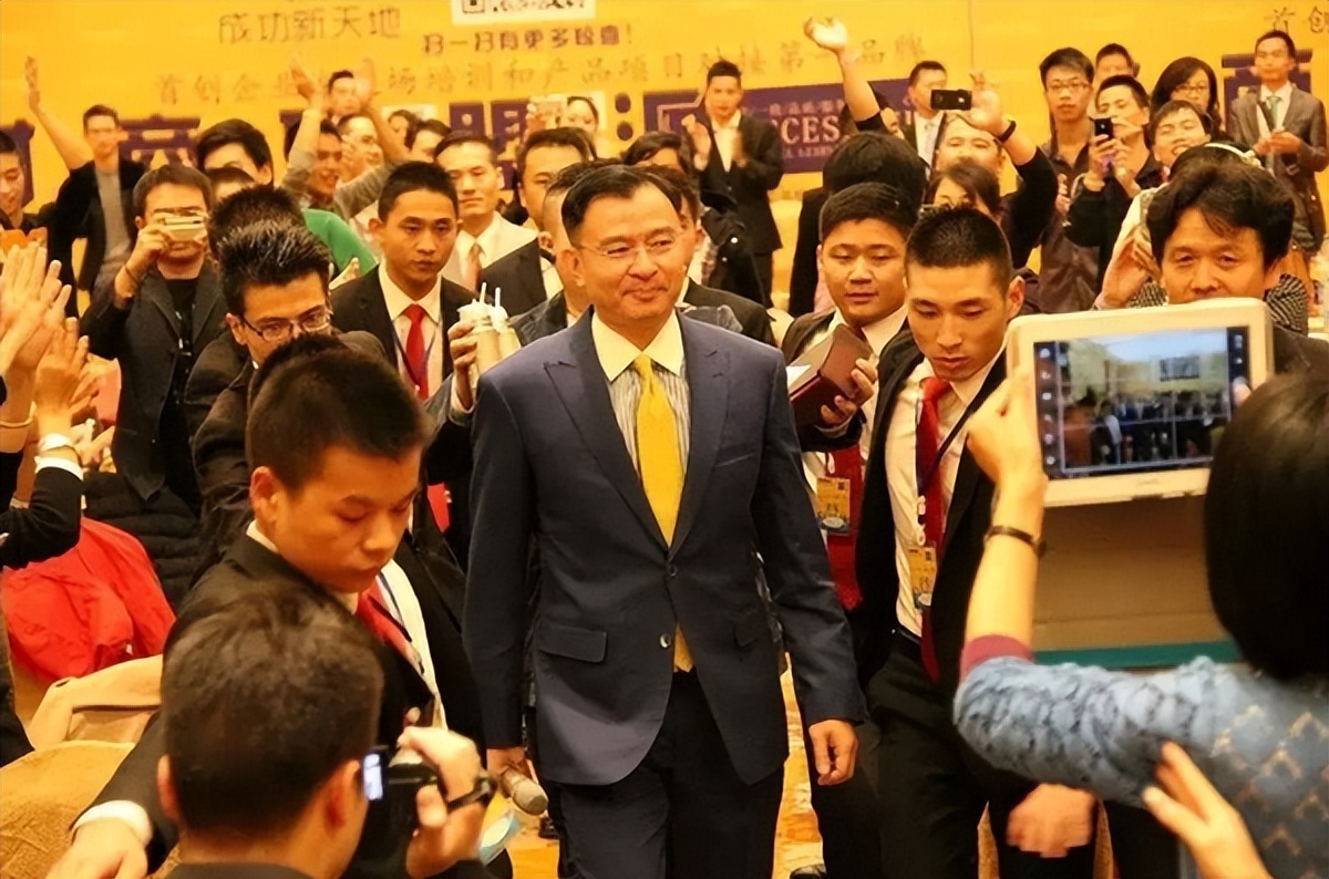 100万拜师陈安之,陈安之月入百万