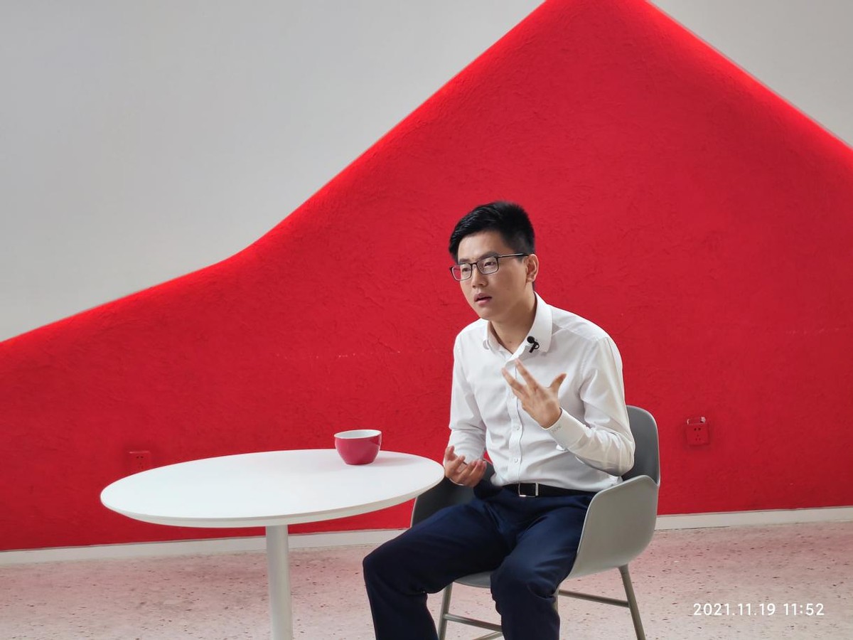 35岁基金经理,34岁基金经理