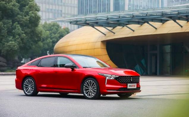 奔腾b70最高是240迈吗,奔腾b70突破100万公里