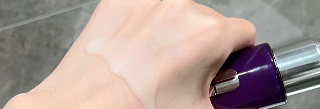 早睡不了又不想垮脸？4款能让脸“紧一圈”的精华，熬夜肌别错过