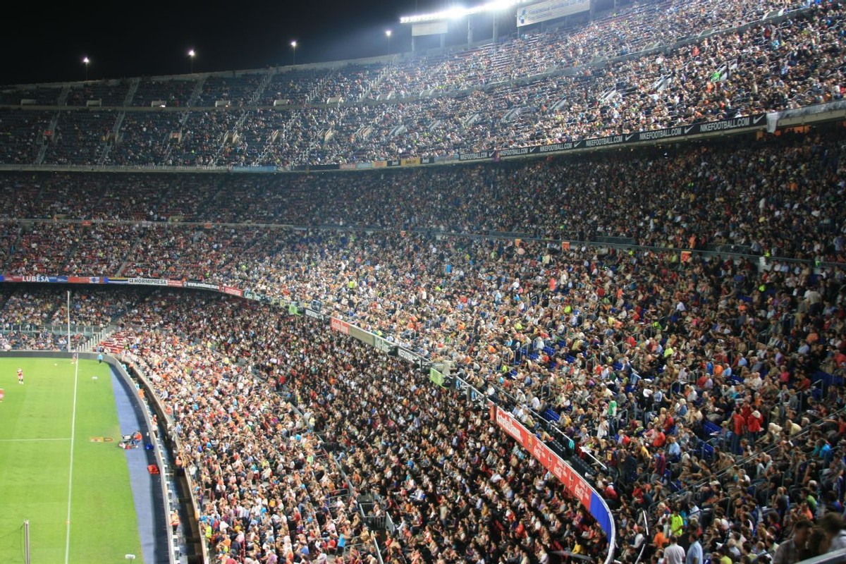 简述足球运动在中国的发展史,足球的起源与发展