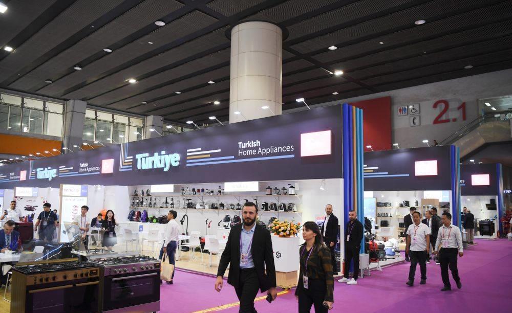 拥抱开放向高而攀——“中国第一展”广交会见证外贸“韧实力”