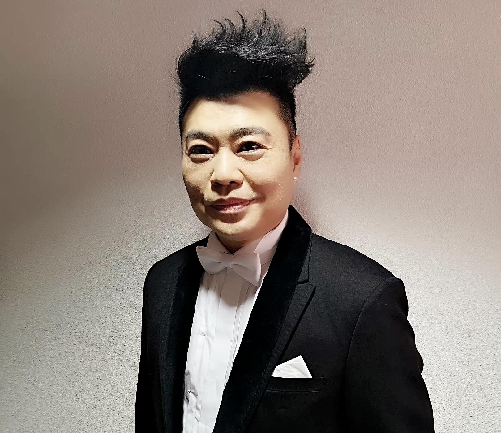 棣欐腐鐢锋槦鎭嬫儏鏇濆厜,棣欐腐鍦堝濂冲弸