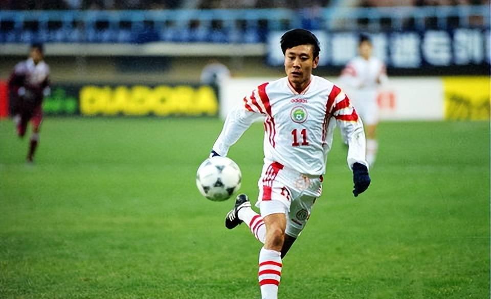 国足门将搞笑失误视频,国足门将爆笑名场面