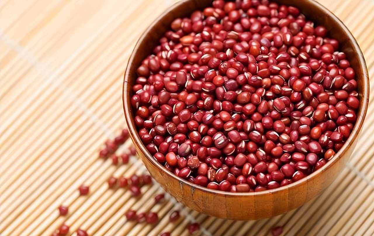 有少许发黄的大米吃起来会致癌吗,发黄的大米是毒大米能致癌吗