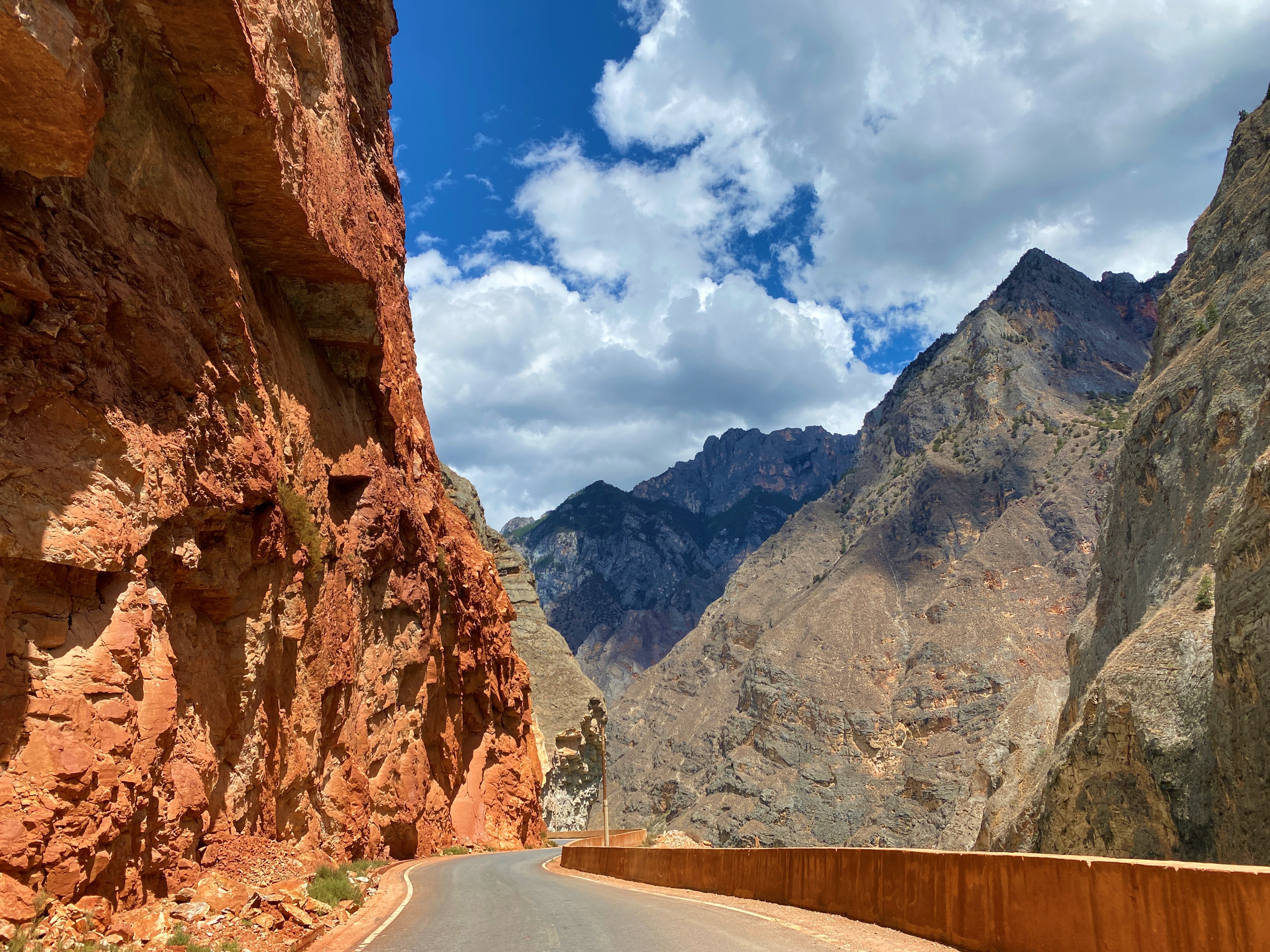 结伴自驾游费用怎样分配,结伴自驾游需考虑哪些费用