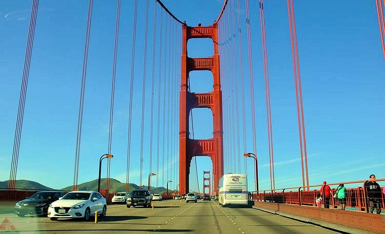 回味旧金山探访成功者的庄园,一种窗口令艾尔卡彭等囚犯备受折磨